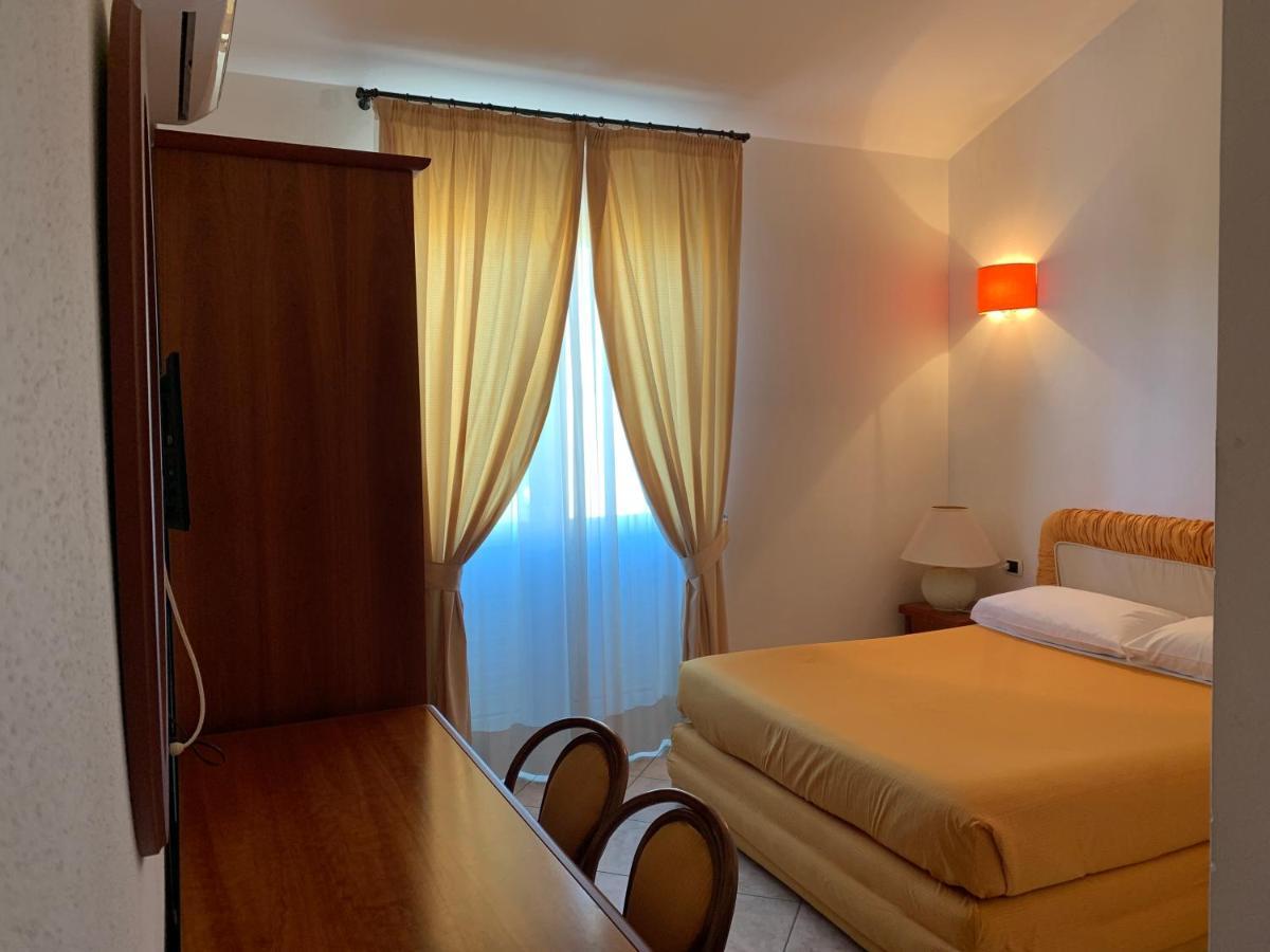 Il Cinghialetto Hotel Fonni Buitenkant foto