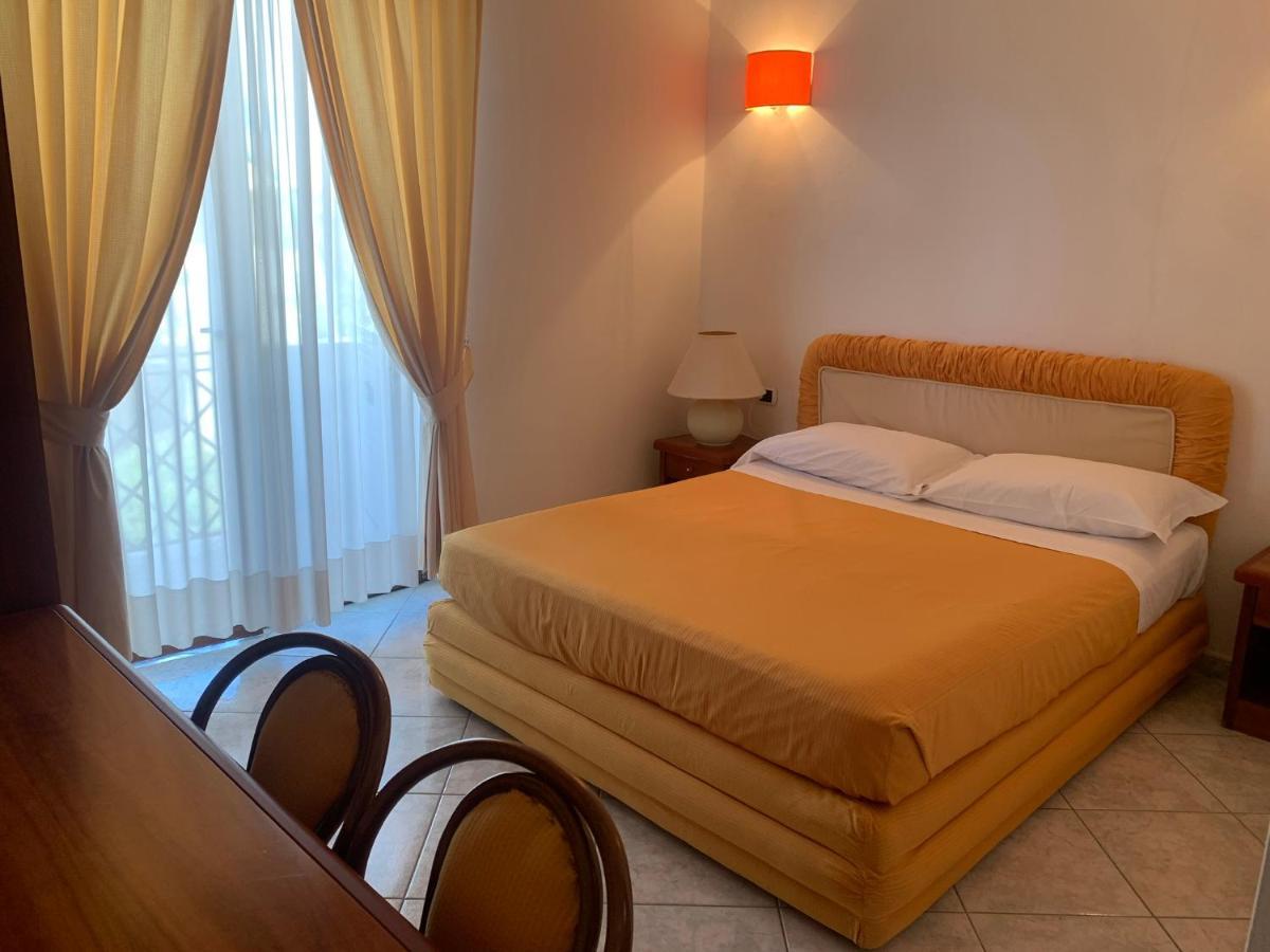 Il Cinghialetto Hotel Fonni Buitenkant foto